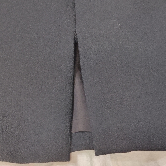 Black dress - Picture 5 of 8